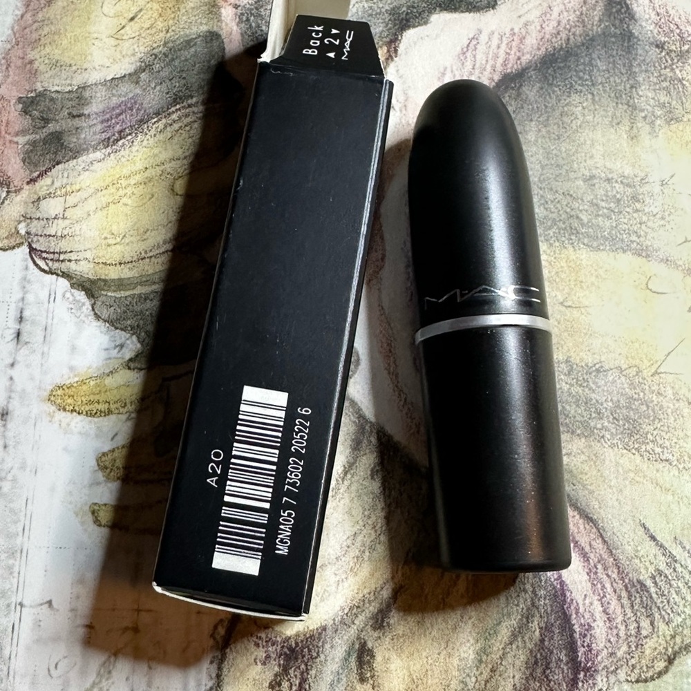 RARE! MAC COSMETICS BNIB GLARINGLY HIP DAZZLE Lipstick RARE to find Limited HTF - Picture 6 of 6